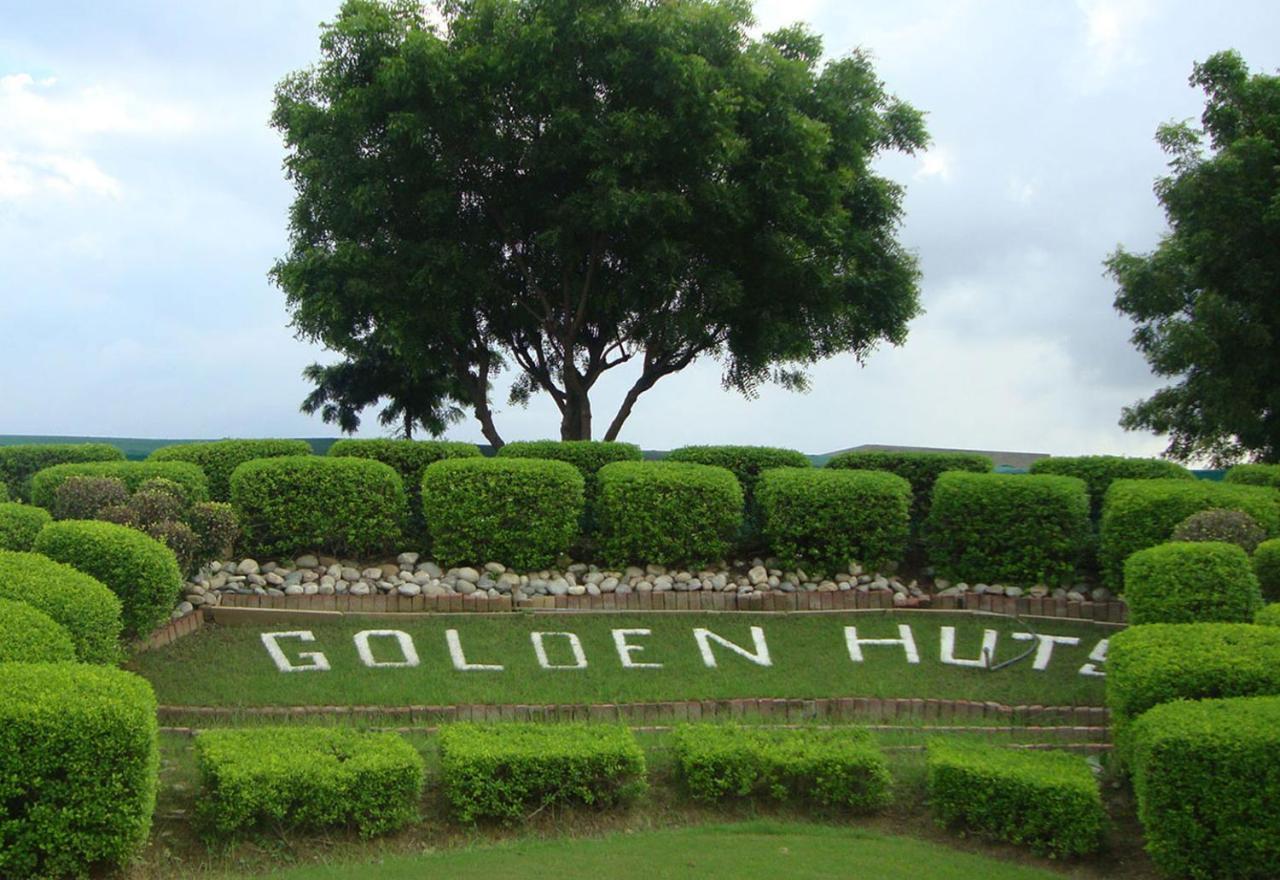 Golden Huts Resorts Rewāri Dış mekan fotoğraf